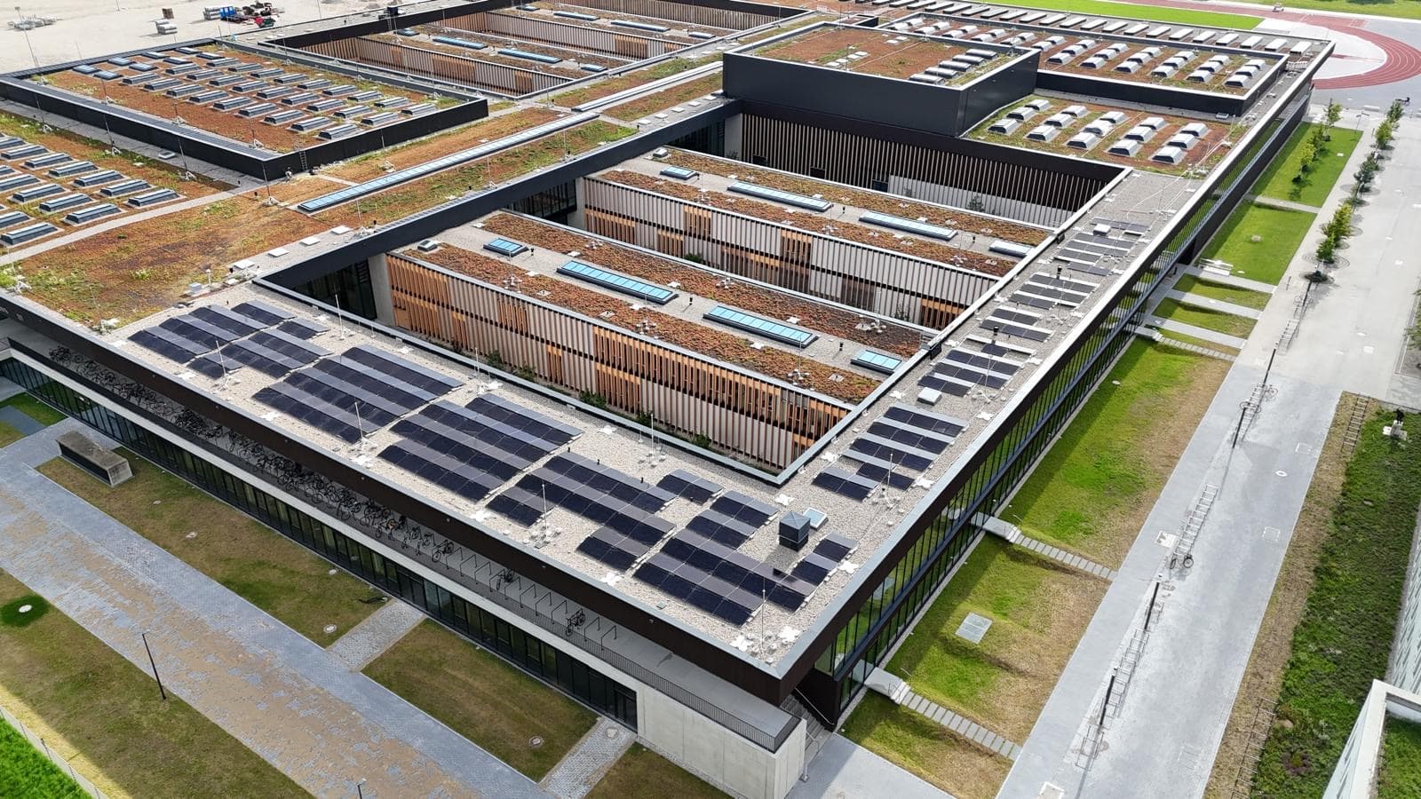 Freiland- und Agrar-Photovoltaikanlage von Profisolar Bau
