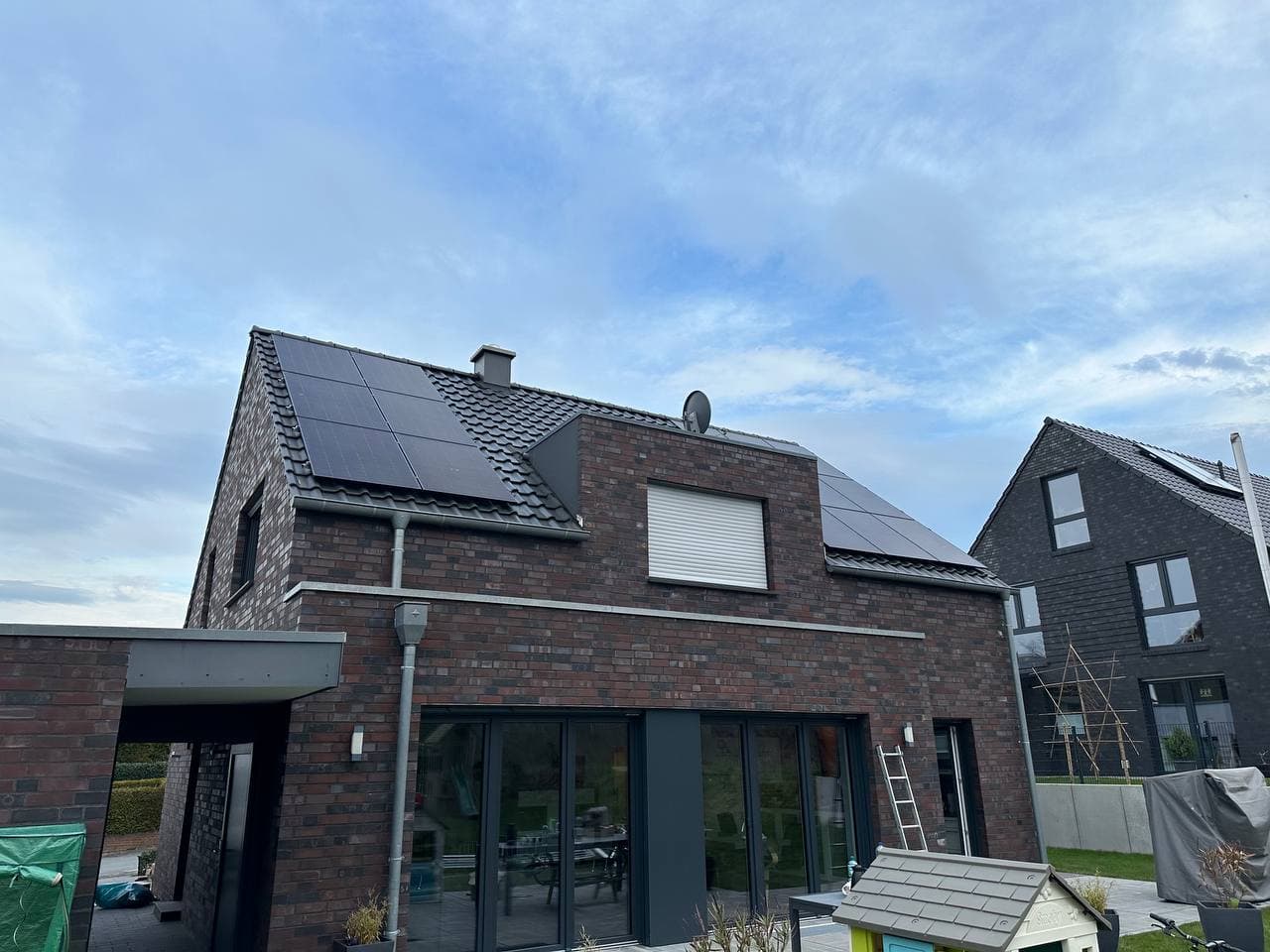 Freiland- und Agrar-Photovoltaikanlage von Profisolar Bau
